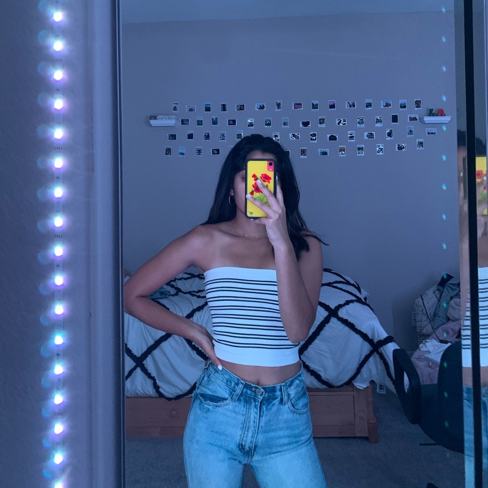 strapless top